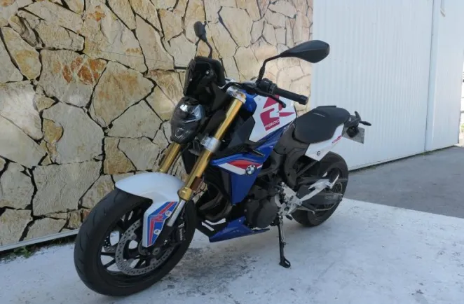 BMW 900 R A2