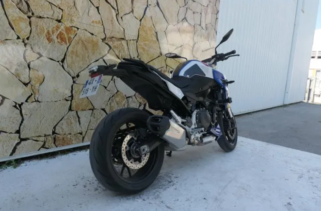 BMW 900 R A2