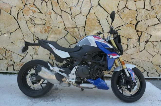 BMW 900 R A2