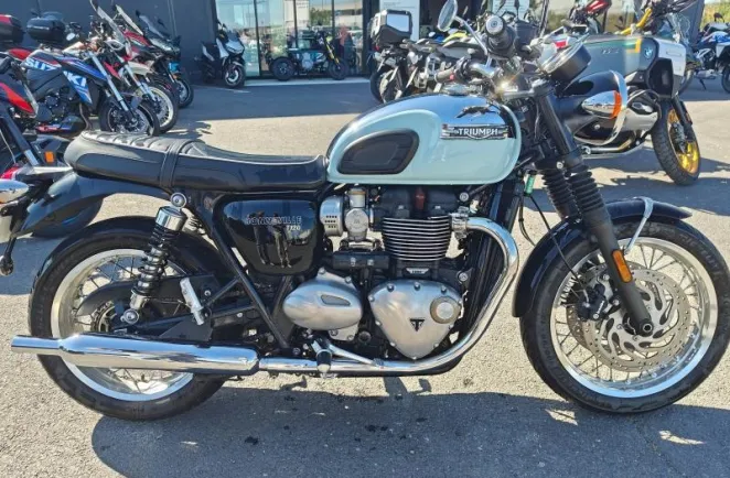 TRIUMPH Bonneville T120 1200 Chrome Edition