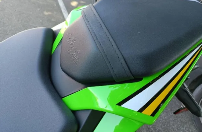 KAWASAKI -6R 636 Ninja  1ER MAIN A SAISIR
