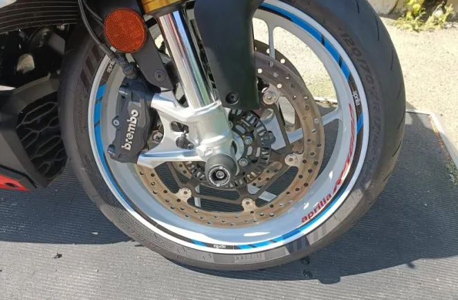 APRILIA RS 660 LIGNE AKRAPOVIC GARANTIE 06/05/2028