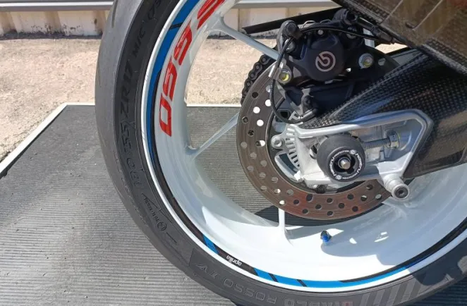 APRILIA RS 660 LIGNE AKRAPOVIC GARANTIE 06/05/2028