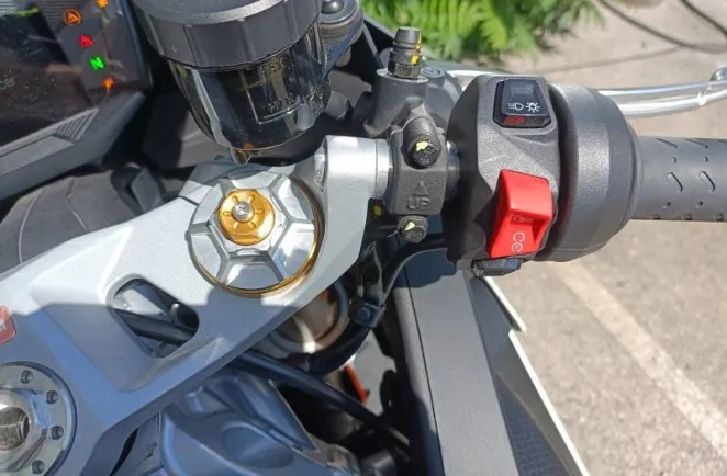 APRILIA RS 660 LIGNE AKRAPOVIC GARANTIE 06/05/2028