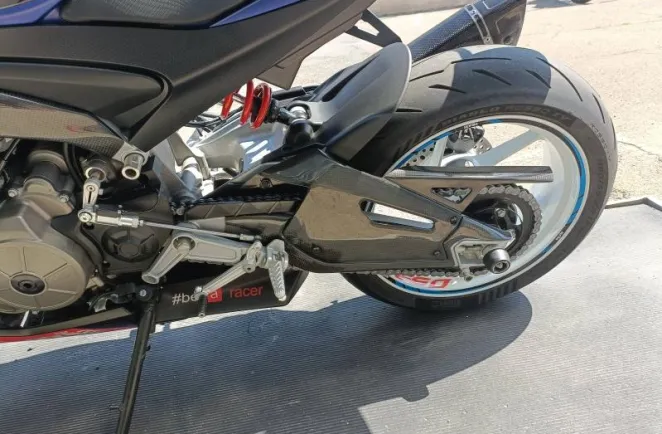 APRILIA RS 660 LIGNE AKRAPOVIC GARANTIE 06/05/2028