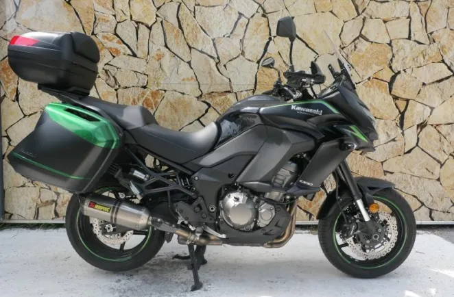 KAWASAKI 1000 2019