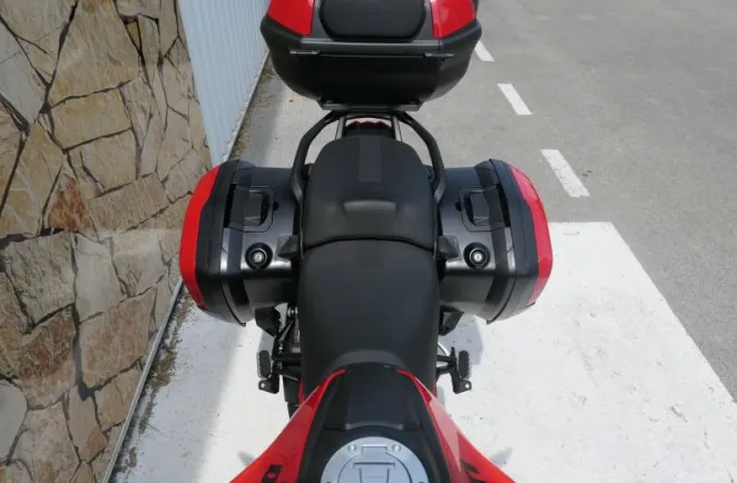 DUCATI V4 Pikes Peak + Options