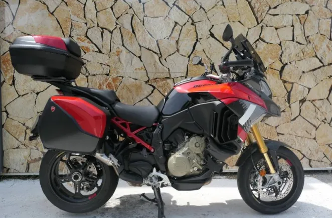 DUCATI V4 Pikes Peak + Options