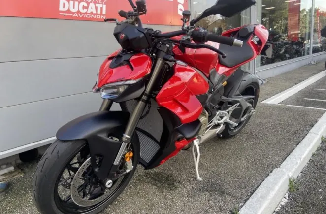 DUCATI 1103 Streetfighter V4