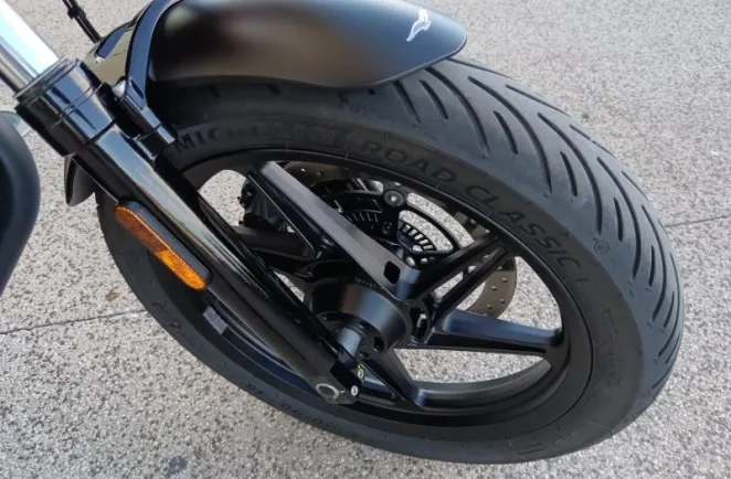 MOTO-GUZZI 850 Stone Corsa