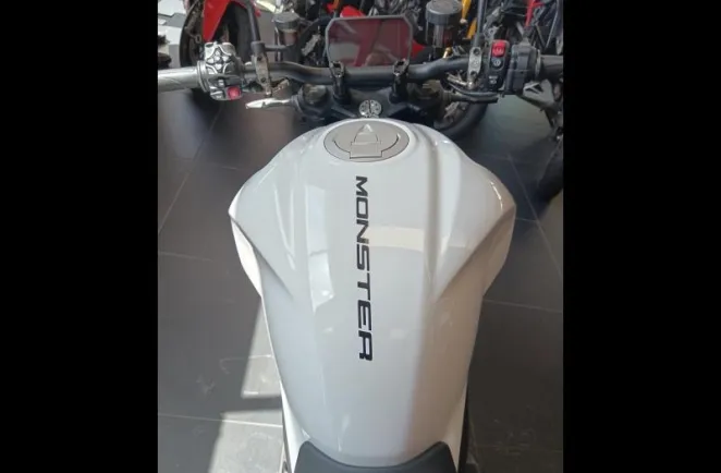 DUCATI V2 890 LIGNE TERMIGNONI OPTIONNELLE