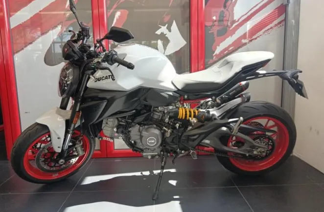 DUCATI V2 890 LIGNE TERMIGNONI OPTIONNELLE