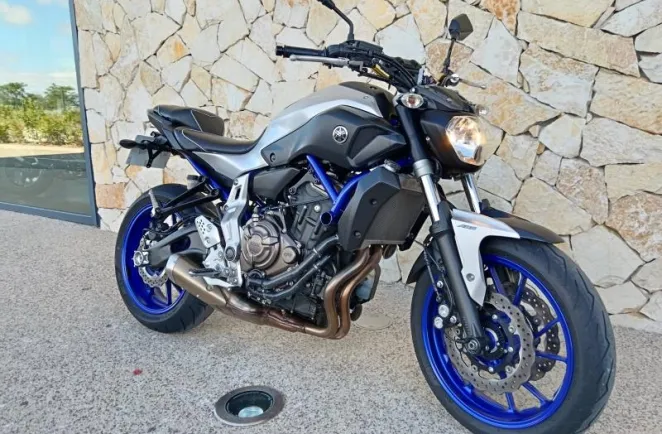 YAMAHA MT-07 700 35kw ABS 2015 A2