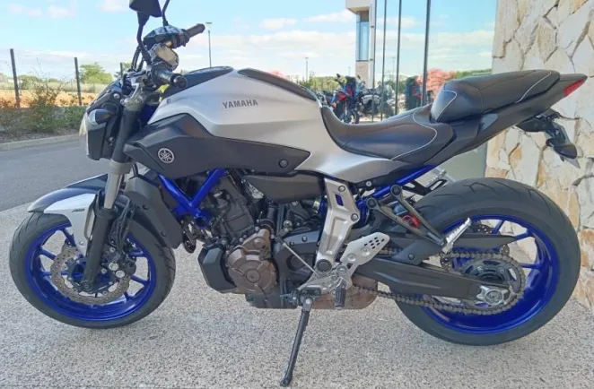 YAMAHA MT-07 700 35kw ABS 2015 A2