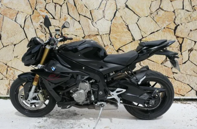 BMW 1000 R Pack Dynamic + Sport