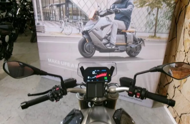 BMW R 1250 R Evo