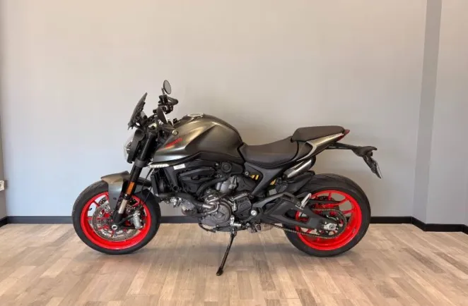 DUCATI Monster 937