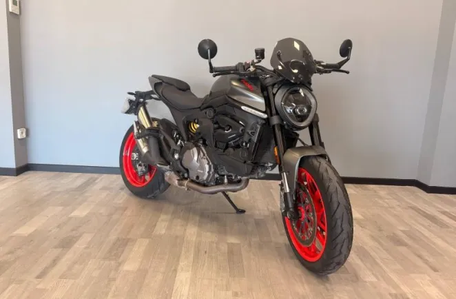 DUCATI Monster 937