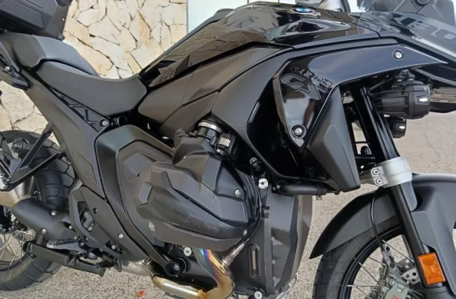 BMW 1300 GS Full Pack et boite Auto