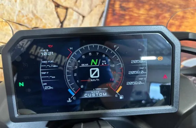 YAMAHA Niken GT 900