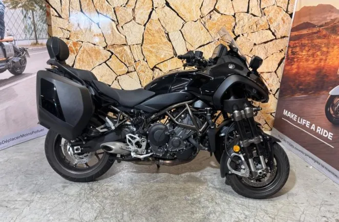 YAMAHA Niken GT 900