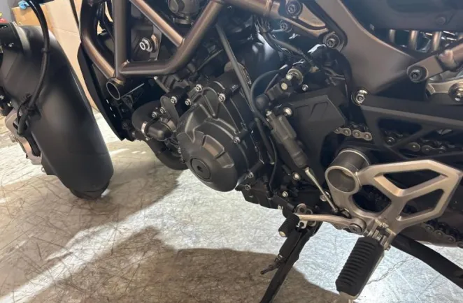 YAMAHA Niken GT 900
