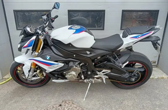 BMW 1000 R Style HP