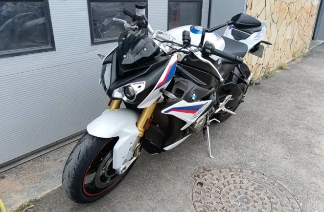 BMW 1000 R Style HP