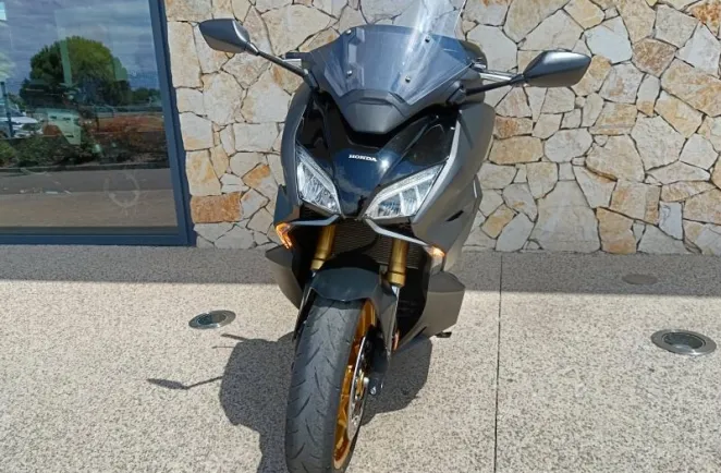HONDA 2023 + TOP CASE