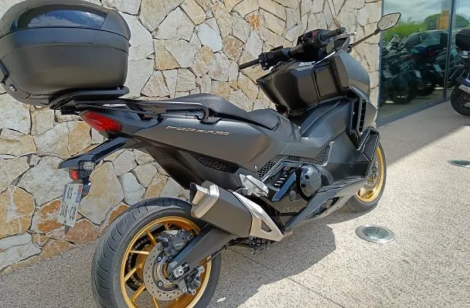 HONDA 2023 + TOP CASE