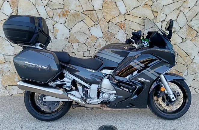 YAMAHA FJR 1300 A 2018 AVEC BAGAGERIE
