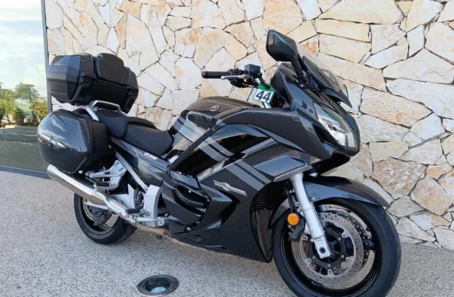YAMAHA FJR 1300 A 2018 AVEC BAGAGERIE