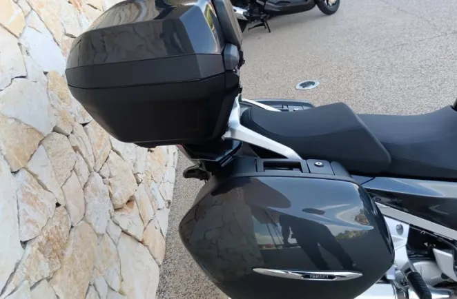 YAMAHA FJR 1300 A 2018 AVEC BAGAGERIE