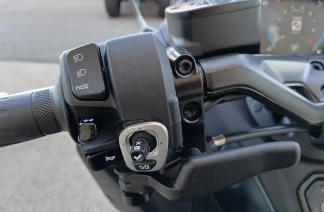 YAMAHA XP TMAX 562 (560)