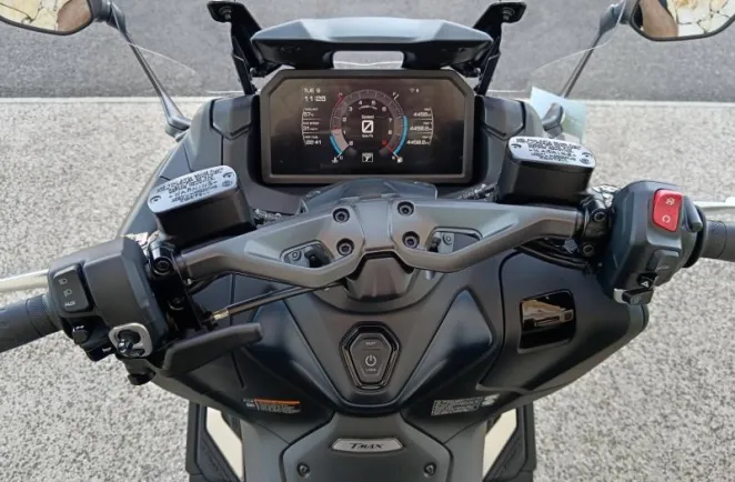 YAMAHA XP TMAX 562 (560)