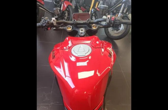 DUCATI 890  V2 S