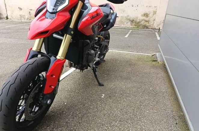 DUCATI Hypermotard 890 V2 1ère main garantie 01/04/2029