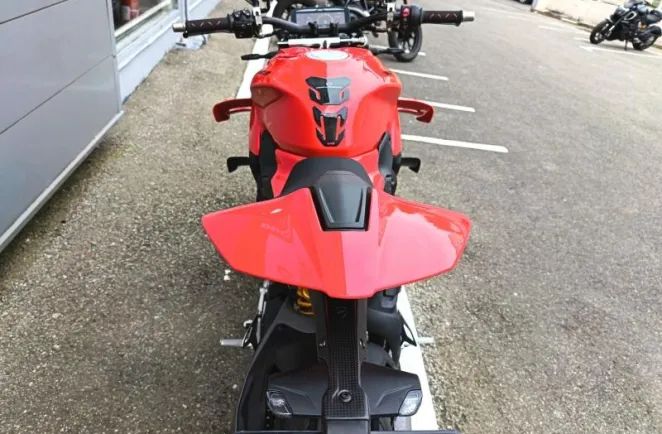 DUCATI 1103 Streetfighter V4 S 1ère main garantie 04/02/2028 ( prix hors accessoires )
