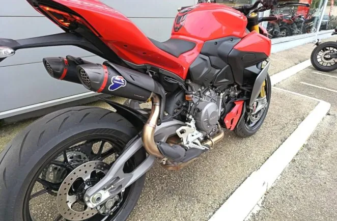 DUCATI Streetfighter V2 S 1ère main garantie 12/02/2029 hors accessoires