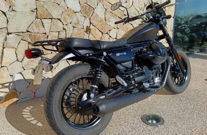 MOTO-GUZZI 850 Bobber ABS + TC