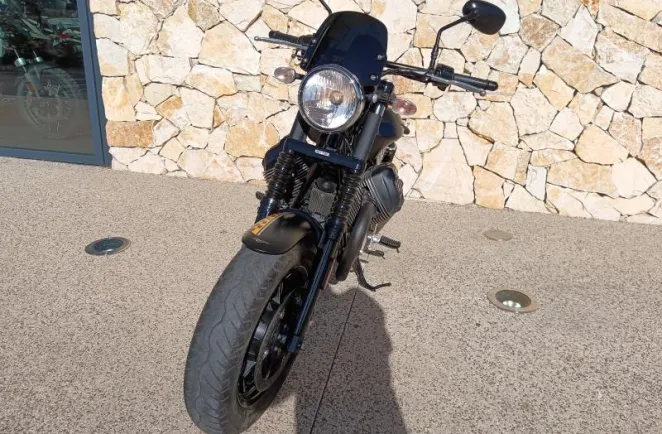 MOTO-GUZZI 850 Bobber ABS + TC
