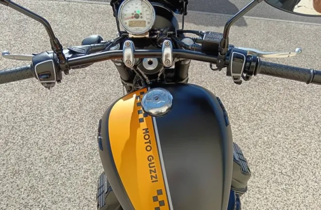 MOTO-GUZZI 850 Bobber ABS + TC