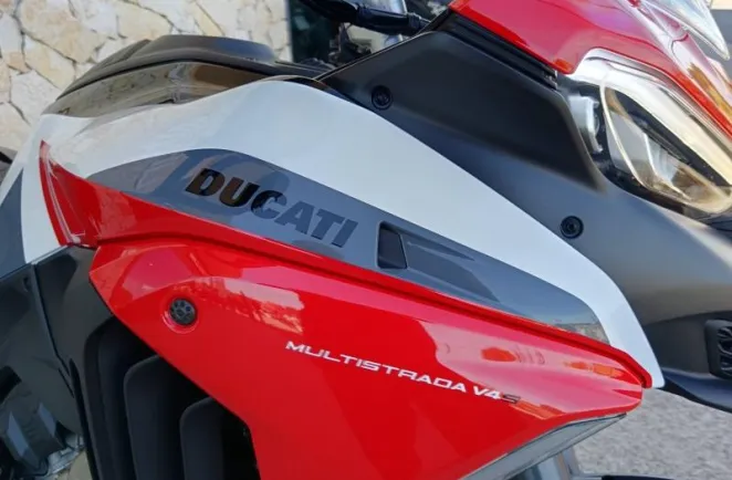 DUCATI V4 S 1160 Sport  Travel & Radar Spoked wheels