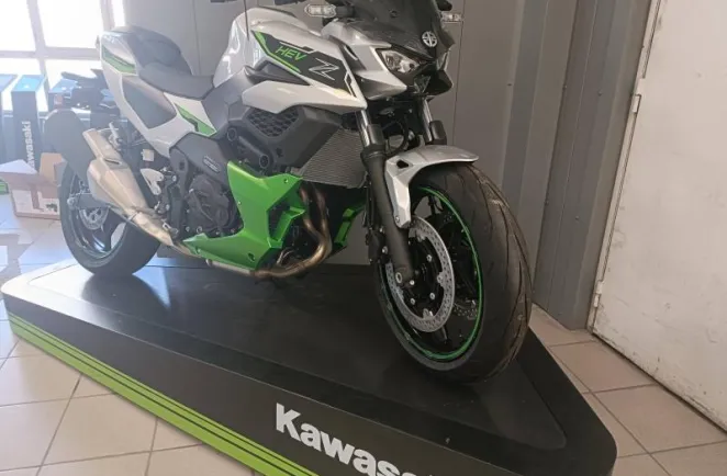 KAWASAKI Z 7 Hybrid 450