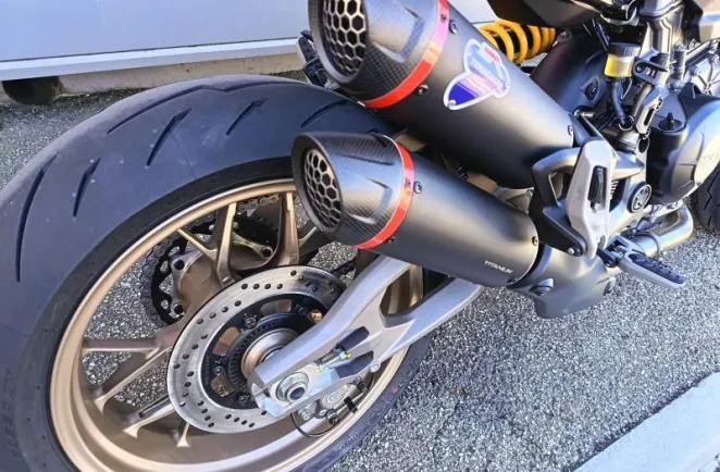 DUCATI Monster+ 890 Spéciale 100ème annivrsaire 0km unique !