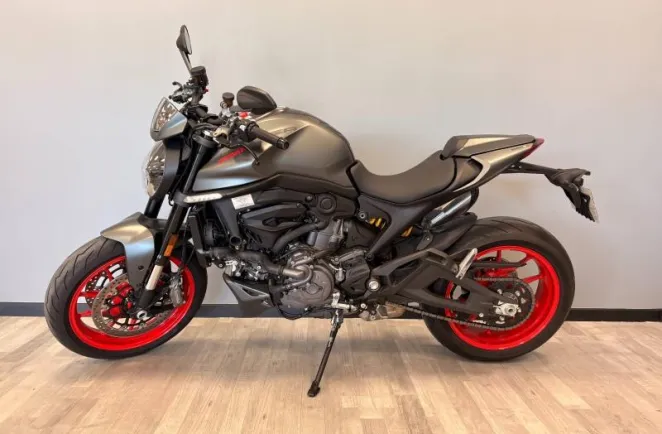 DUCATI Monster+ 937