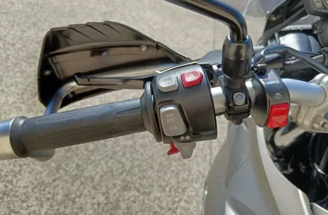 BMW 700 GS ABS Pack Sécurité + Pack Confort