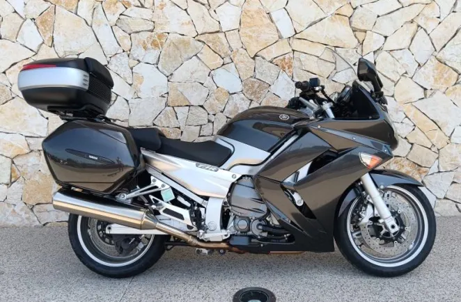 YAMAHA 1300 2008