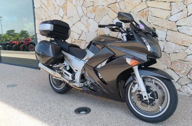 YAMAHA 1300 2008