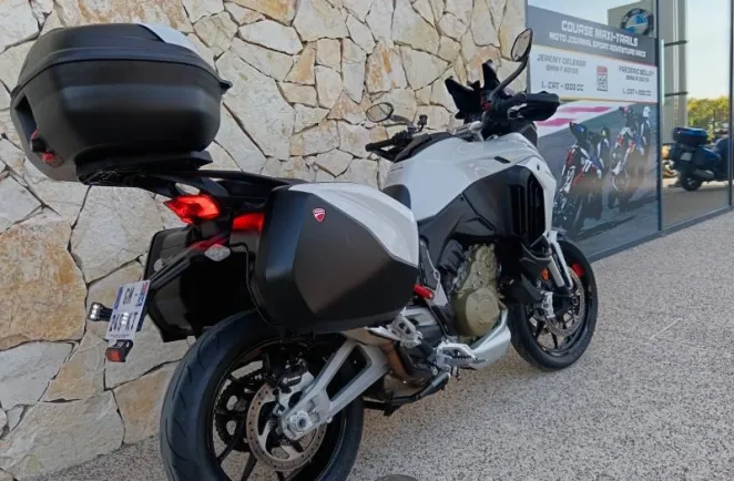 DUCATI V4 S 1160 Travel & Radar + OPTIONS